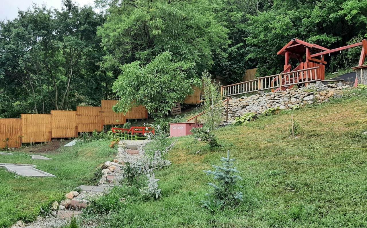 Bóbita Háza Eplény Exterior foto
